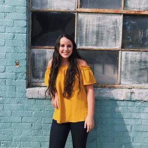 Meet your Posher, Brooke